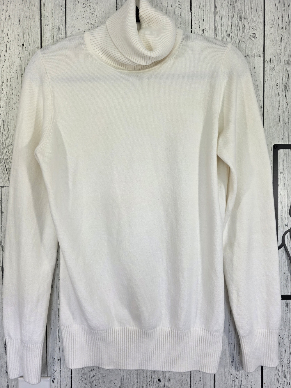 French Connection Ivory Turtle Neck Sweater Size Large Winter Fashion Minimalist